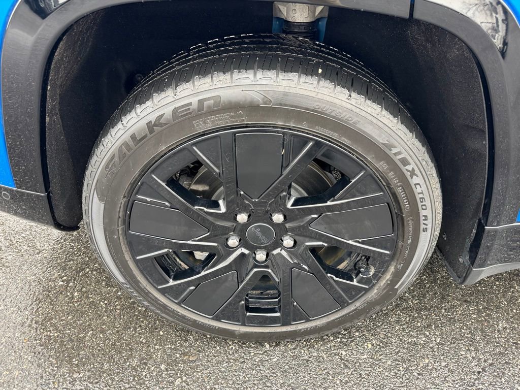 Used 2025 Jeep Wagoneer S Launch Edition image 14