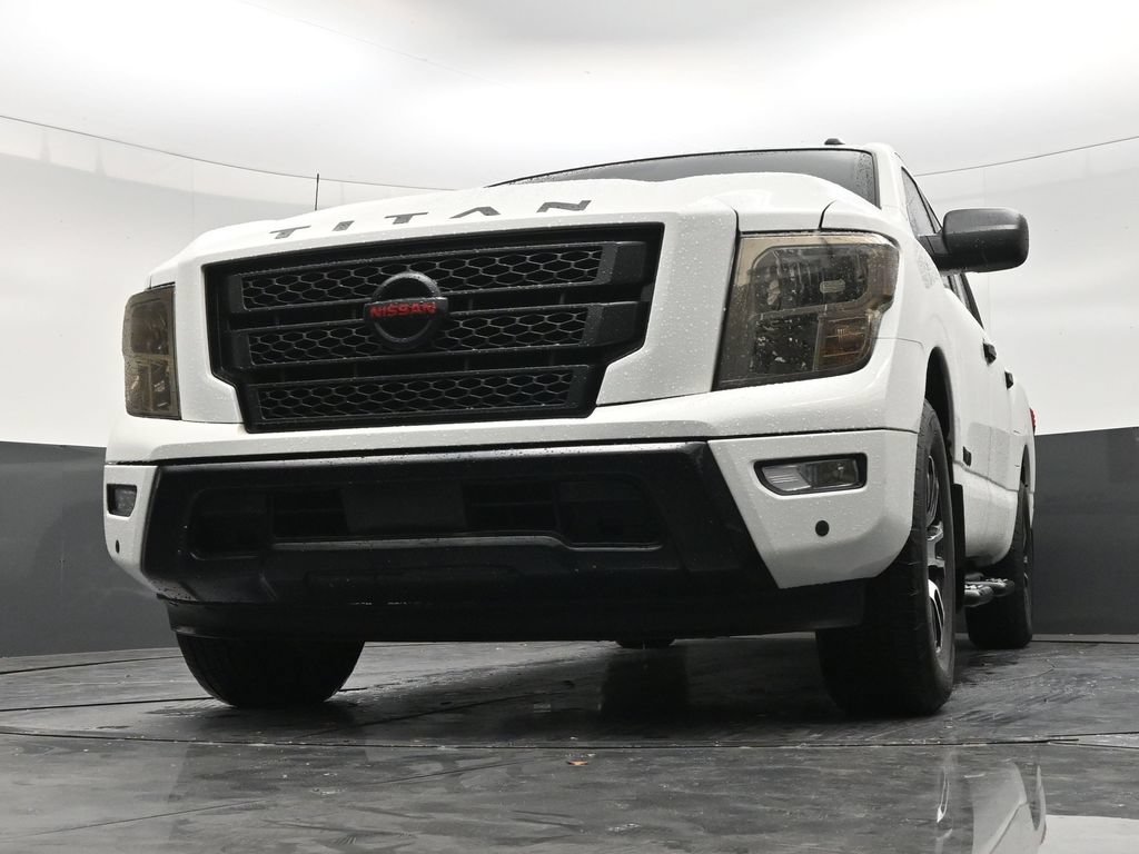 Used 2021 Nissan Titan SV w/ SV Convenience Package RWD image 26