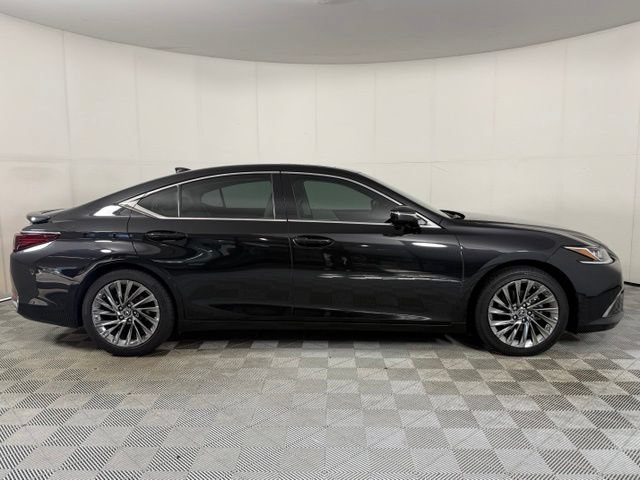 Used 2025 Lexus ES 300h w/ Technology Package FWD image 10