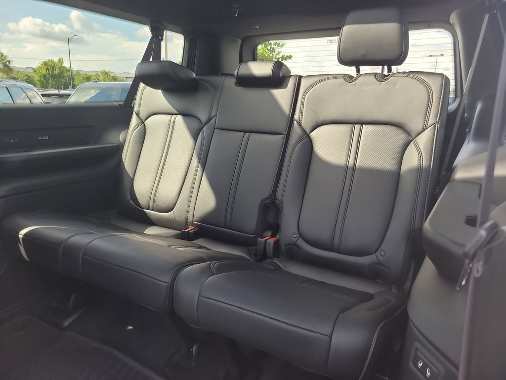 New 2026 Jeep Grand Wagoneer L Limited AWD/4WD image 16