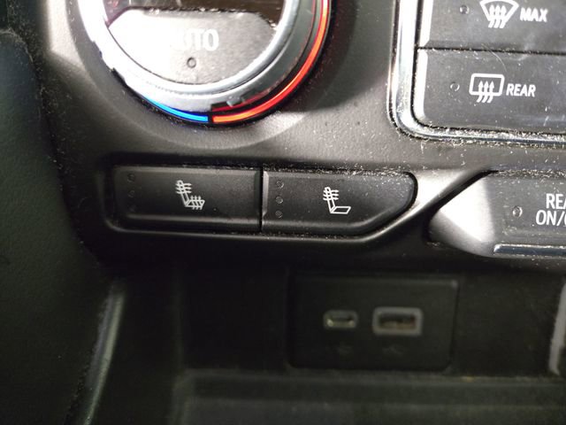 Used 2021 Chevrolet Suburban RST image 27