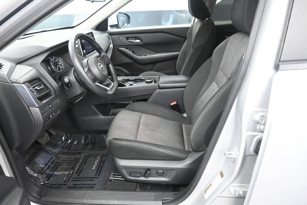 Used 2024 Nissan Rogue SV AWD/4WD image 26