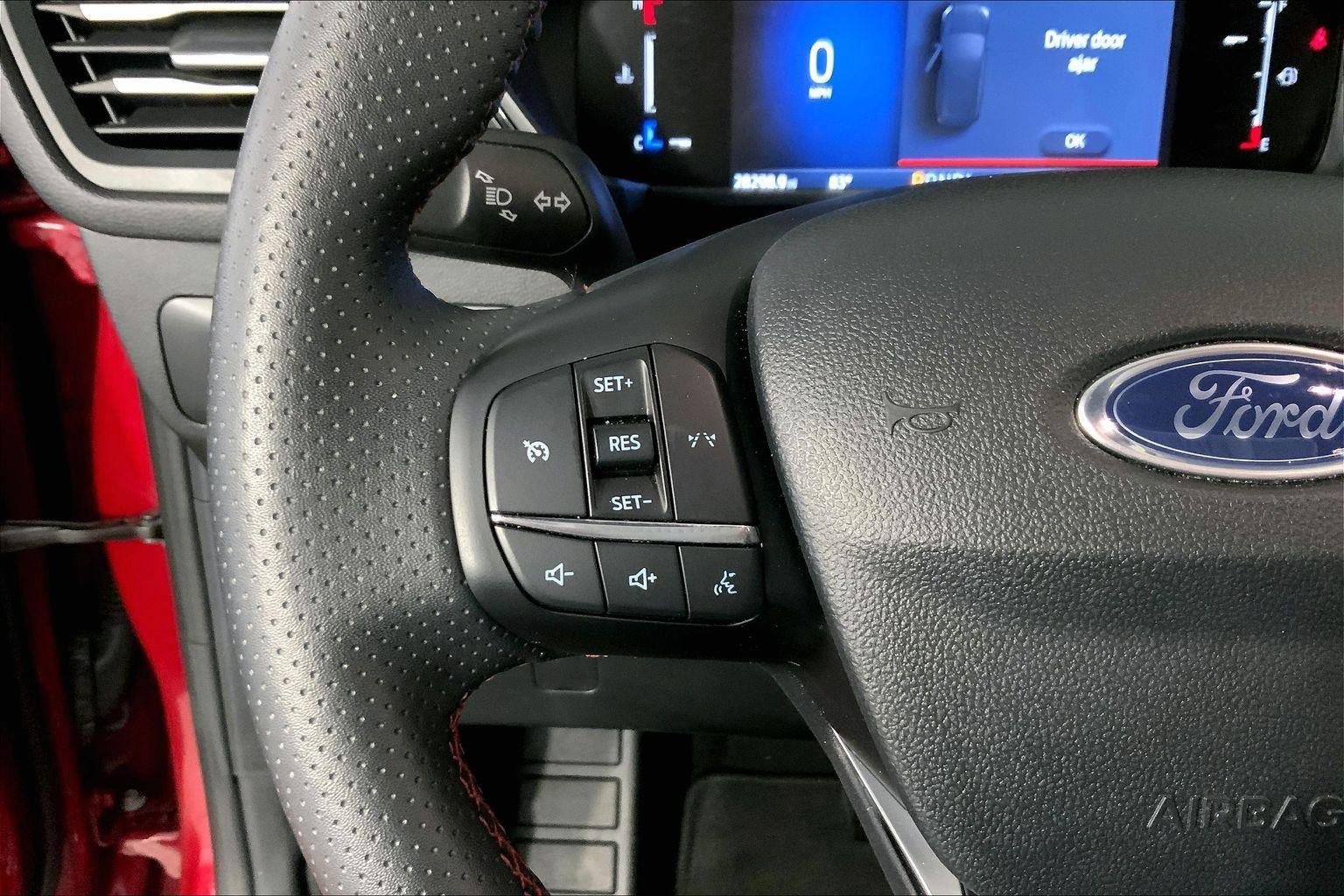 Used 2025 Ford Escape ST-Line FWD image 18