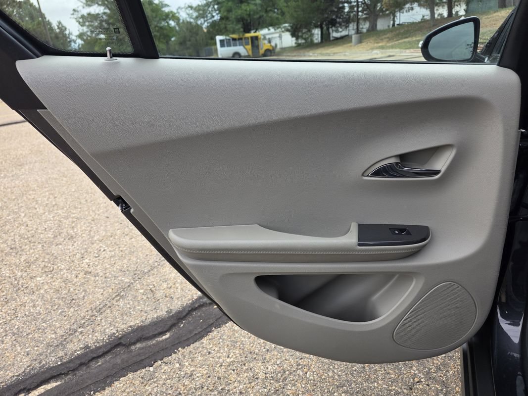 Used 2014 Chevrolet Volt w/ Enhanced Safety Package 1 FWD image 16