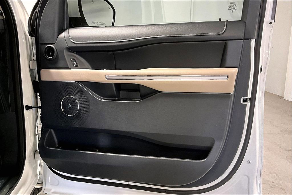 Used 2024 Ford Expedition Max Limited image 23