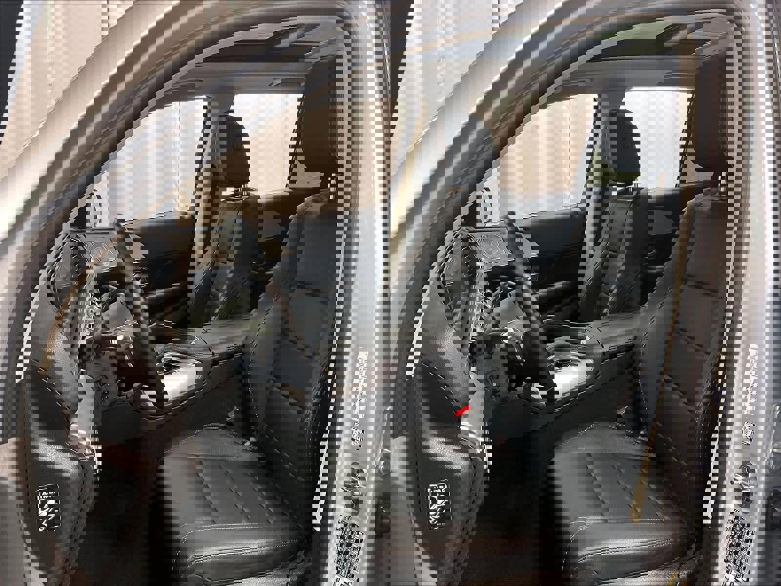 Used 2025 Mercedes-Benz GLE 350 4MATIC image 10