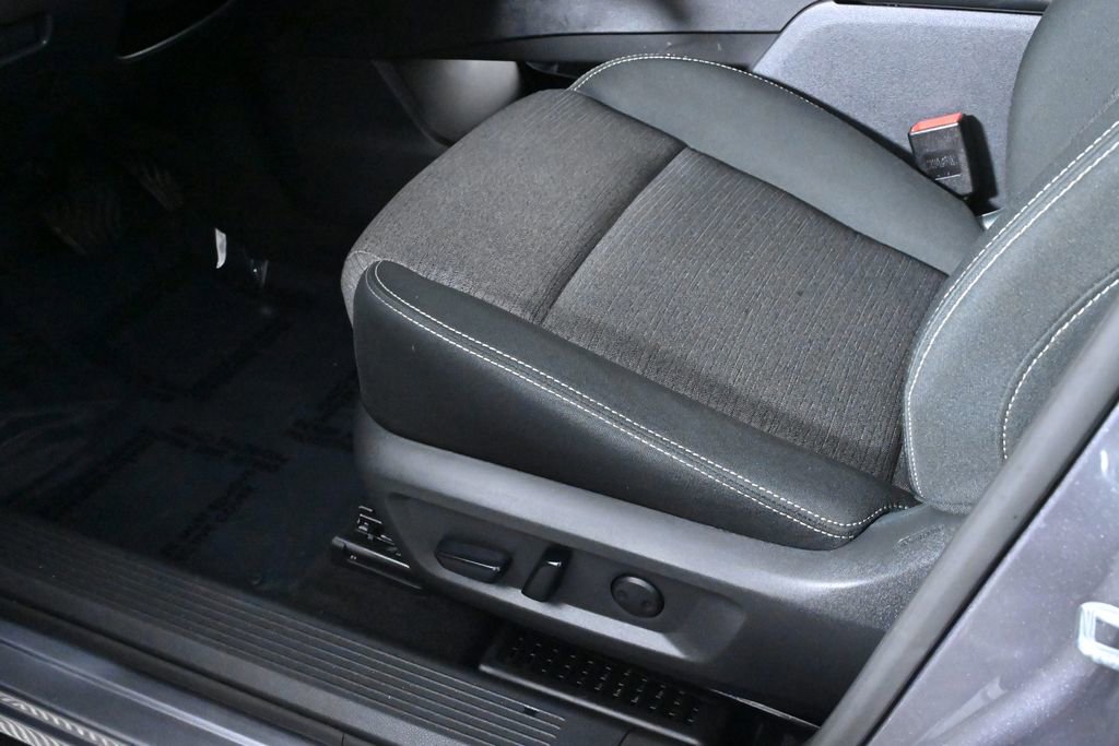 Certified 2022 Nissan Rogue SV image 25