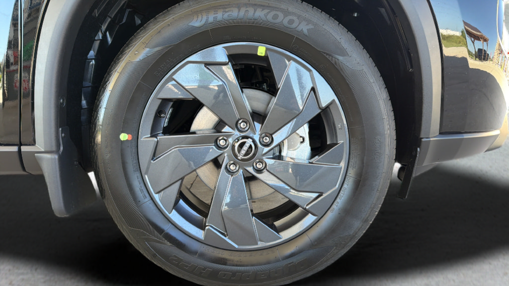 New 2026 Nissan Rogue SV AWD/4WD image 26
