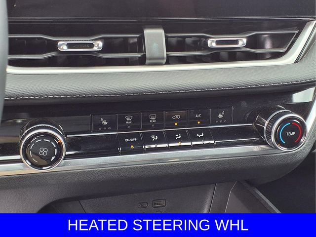 Used 2025 Chevrolet Equinox LT AWD/4WD image 11