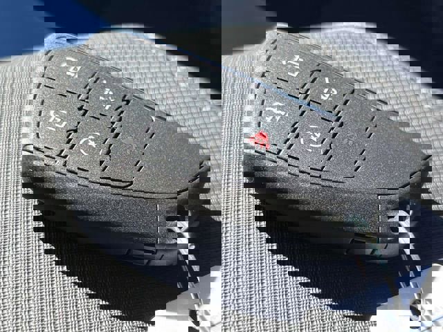 New 2025 Chevrolet Equinox EV LT image 34