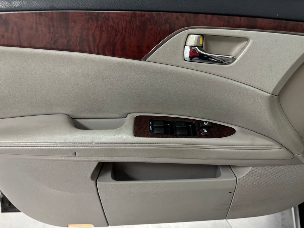 Used 2012 Toyota Avalon Limited image 14