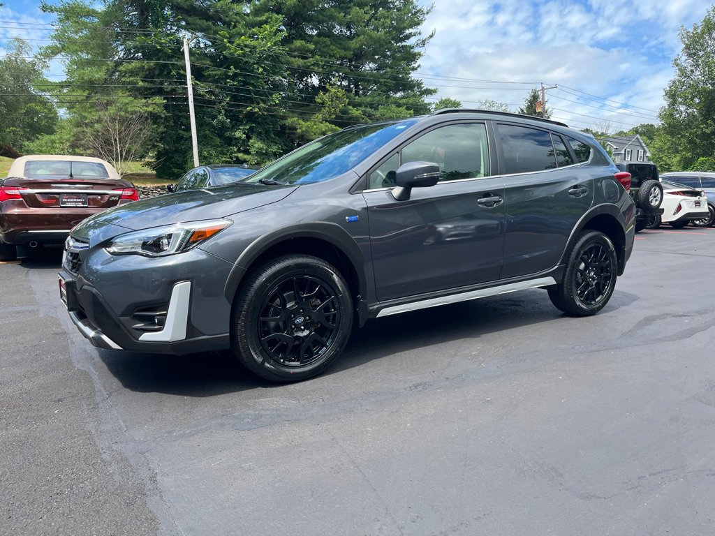 Used 2021 Subaru Crosstrek Hybrid w/ Moonroof Package w/Navigation image 1