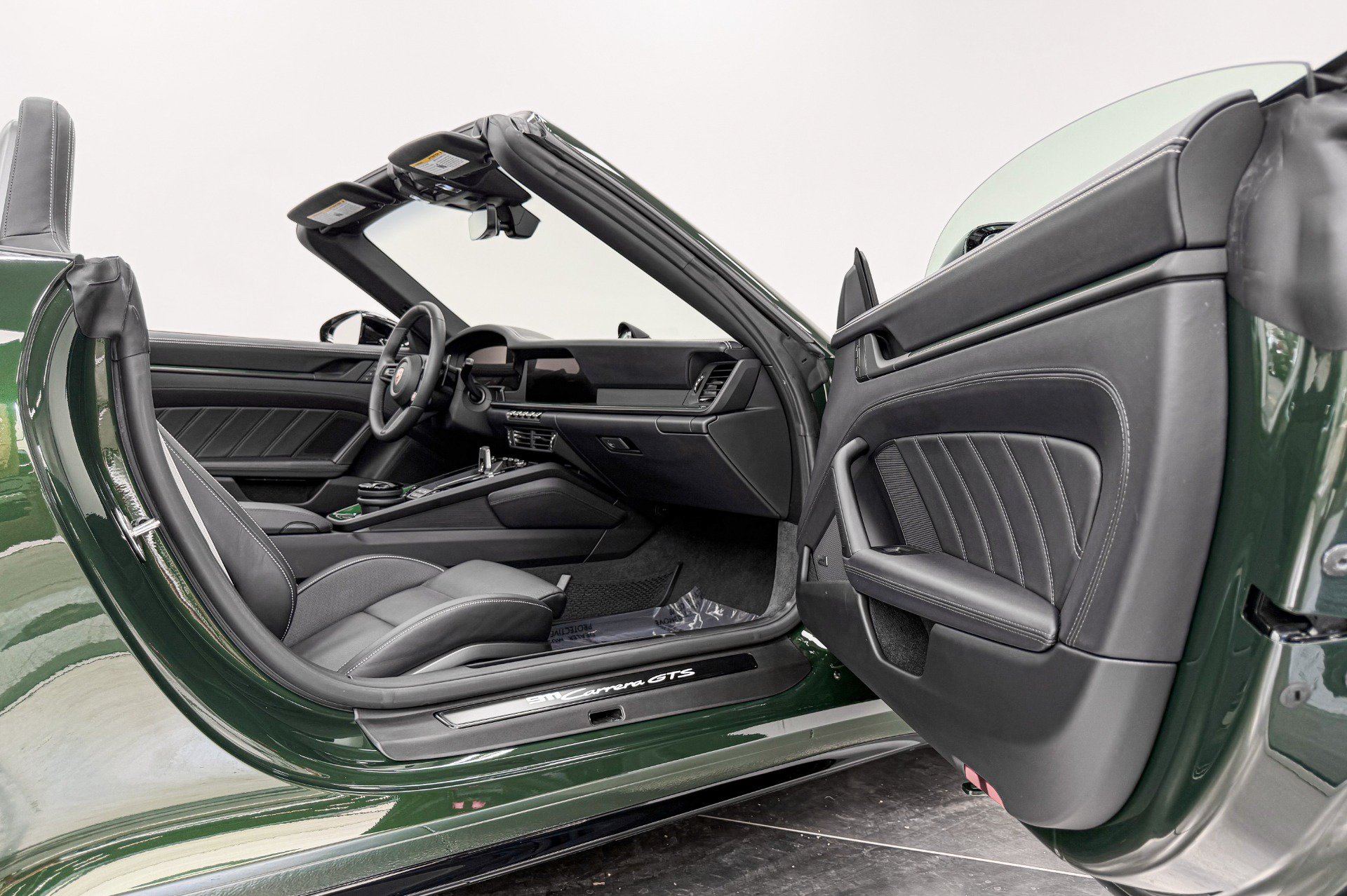 Used 2026 Porsche 911 GTS image 28