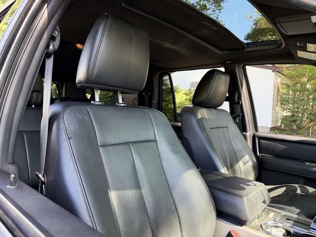 Used 2017 Ford Expedition EL Limited w/ Equipment Group 301A AWD/4WD image 12