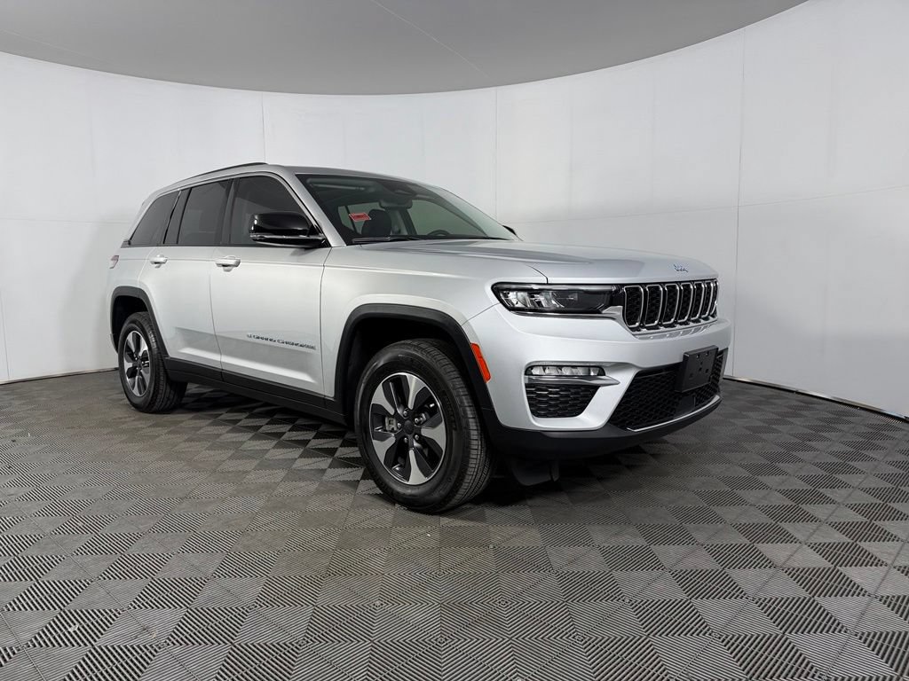 Used 2024 Jeep Grand Cherokee Limited 4xe AWD/4WD image 5