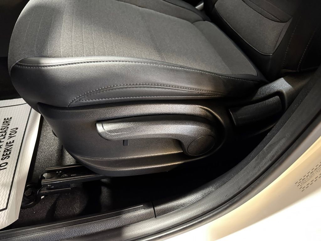 Used 2023 Kia Seltos S image 13