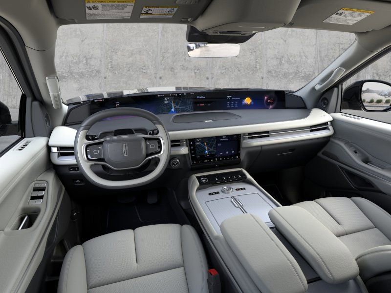 New 2026 Lincoln Navigator Premiere AWD/4WD image 9
