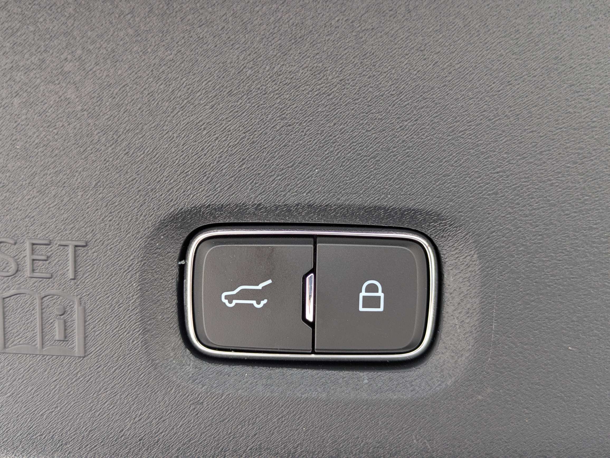 Used 2025 Ford Expedition Platinum AWD/4WD image 18