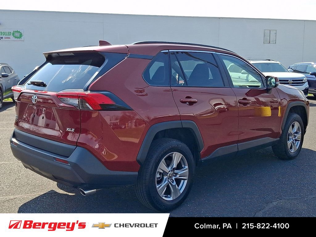 Used 2023 Toyota RAV4 XLE FWD image 5