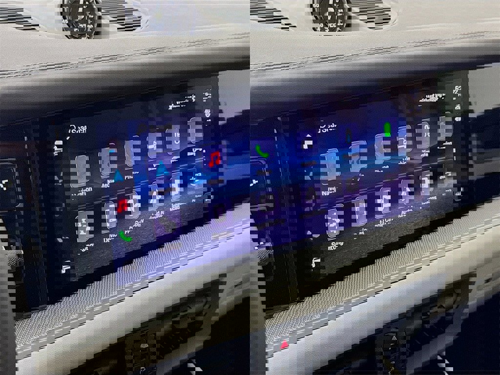 New 2026 Porsche Cayenne image 18