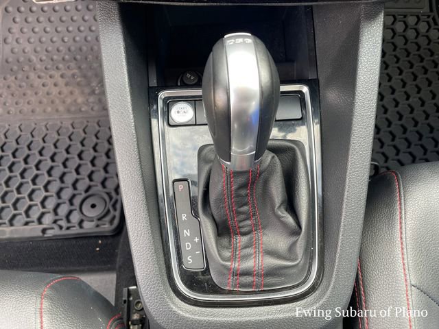 Used 2017 Volkswagen Jetta GLI image 32