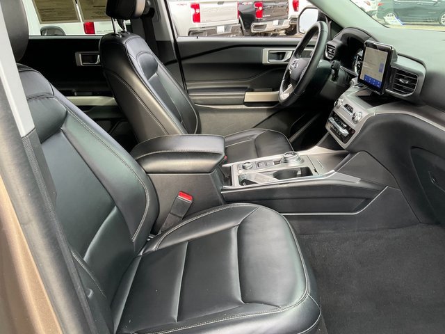 Used 2021 Ford Explorer XLT w/ Equipment Group 202A image 20