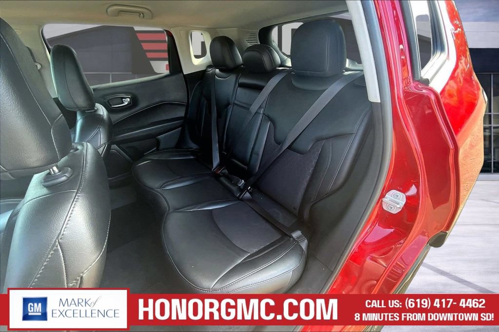 Used 2019 Jeep Compass Latitude FWD image 22