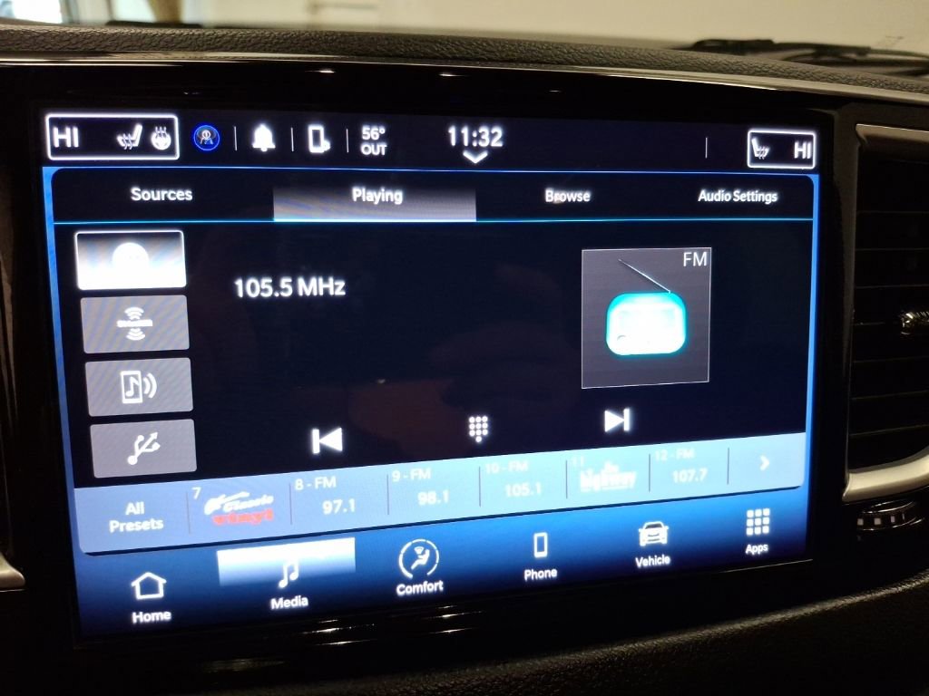 Used 2024 Chrysler Pacifica Touring-L image 24