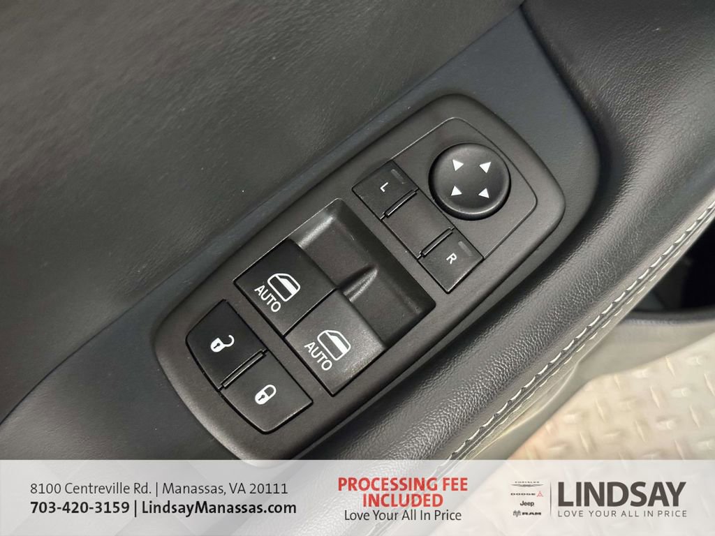Used 2022 Dodge Challenger SRT Hellcat RWD image 32