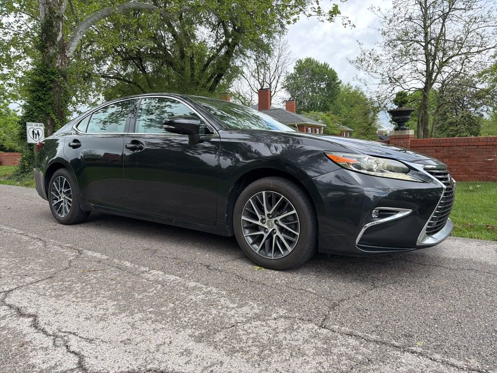 Used 2016 Lexus ES 350 w/ Luxury Package w/Wood Trim FWD image 2