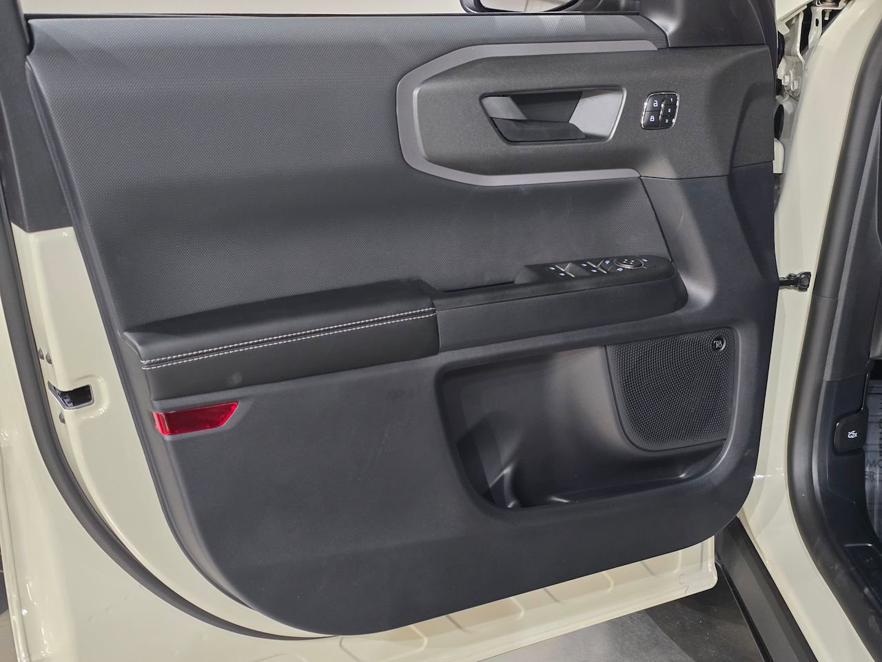 New 2025 Ford Bronco Sport Outer Banks w/ Outer Banks Tech Package+ image 13