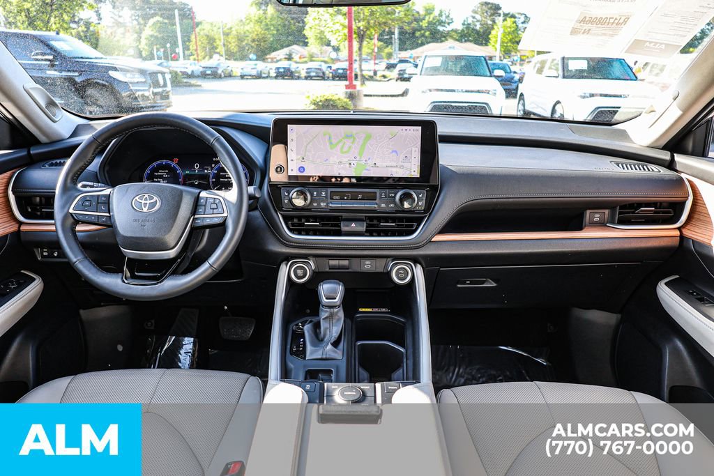 Used 2026 Toyota Grand Highlander AWD image 31