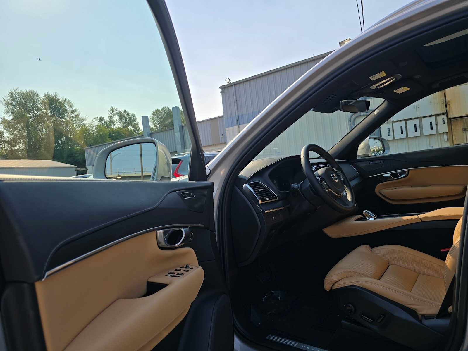 Certified 2023 Volvo XC90 B6 Ultimate AWD/4WD image 21