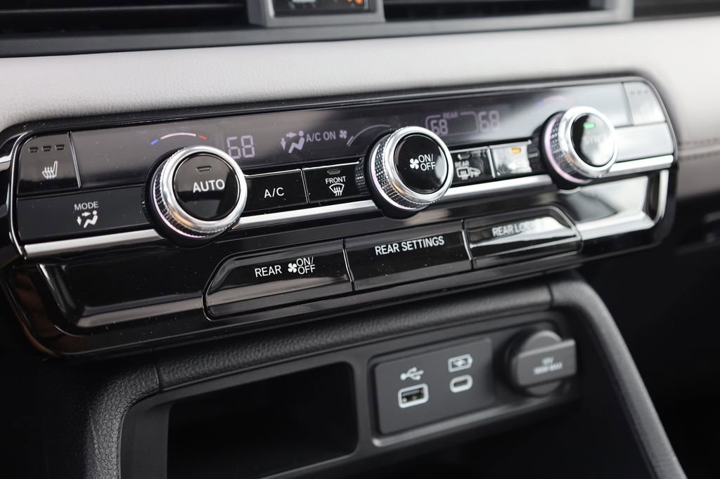 New 2025 Honda Pilot Touring image 20