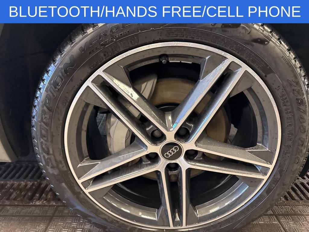 Used 2025 Audi Q5 e Premium Plus w/ Premium Plus Package image 9