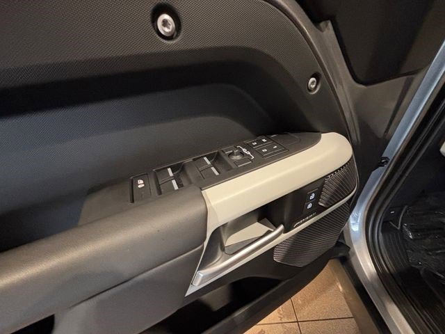 Used 2024 Land Rover Defender 110 S AWD/4WD image 12