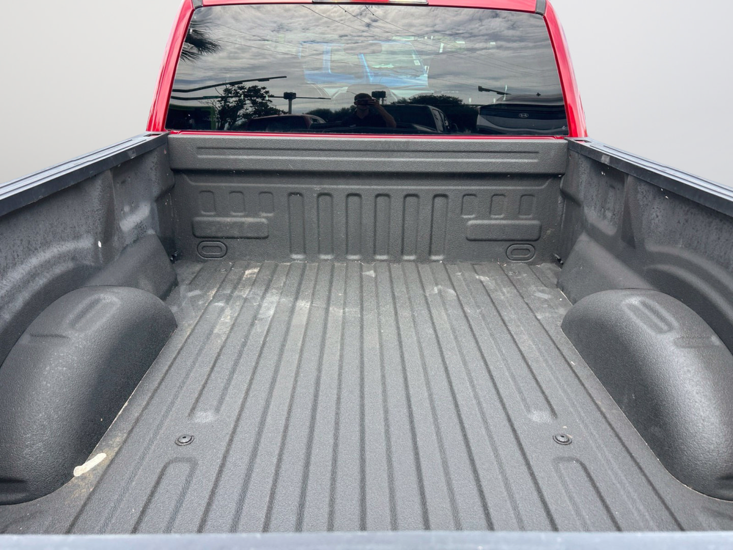 Used 2015 Ford F150 XLT w/ Equipment Group 301A Mid RWD image 40