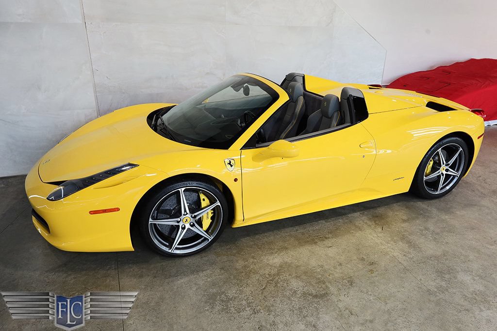 Used 2015 Ferrari 458 Spider RWD image 54
