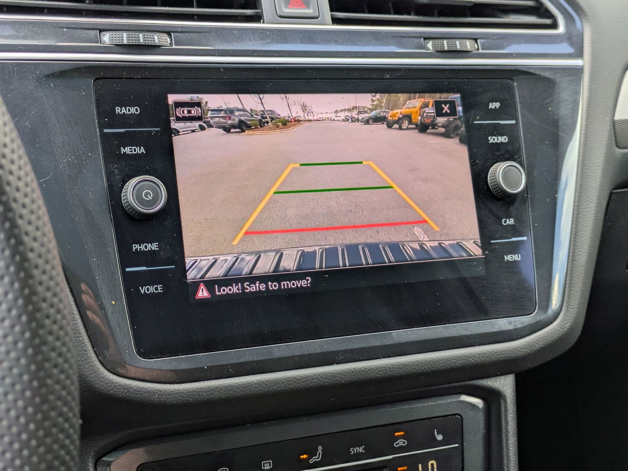 Used 2024 Volkswagen Tiguan SE R-Line image 20