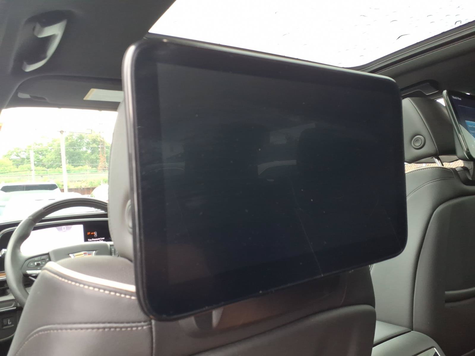 Certified 2023 Cadillac Escalade Premium Luxury w/ LPO, Floor Liner Package AWD/4WD image 17
