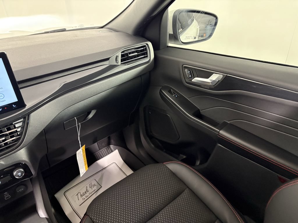 New 2025 Ford Escape ST-Line Select w/ Tech Pack #1 AWD/4WD image 16