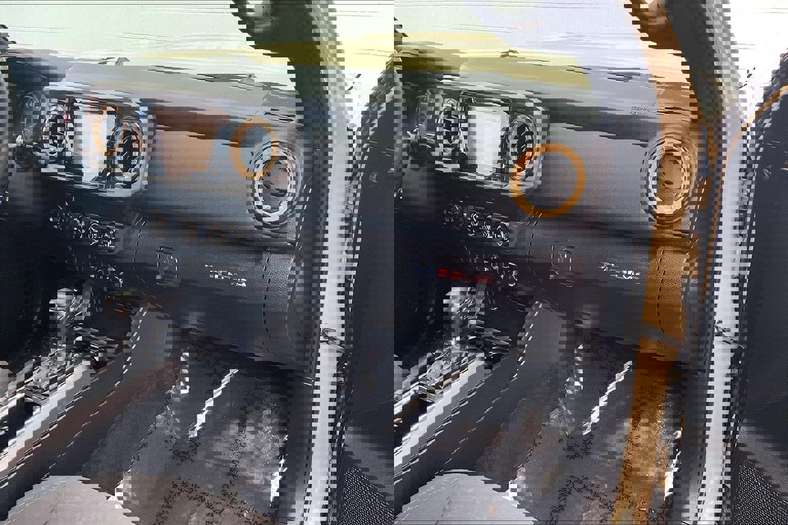 Used 2019 Toyota Tacoma TRD Sport image 21