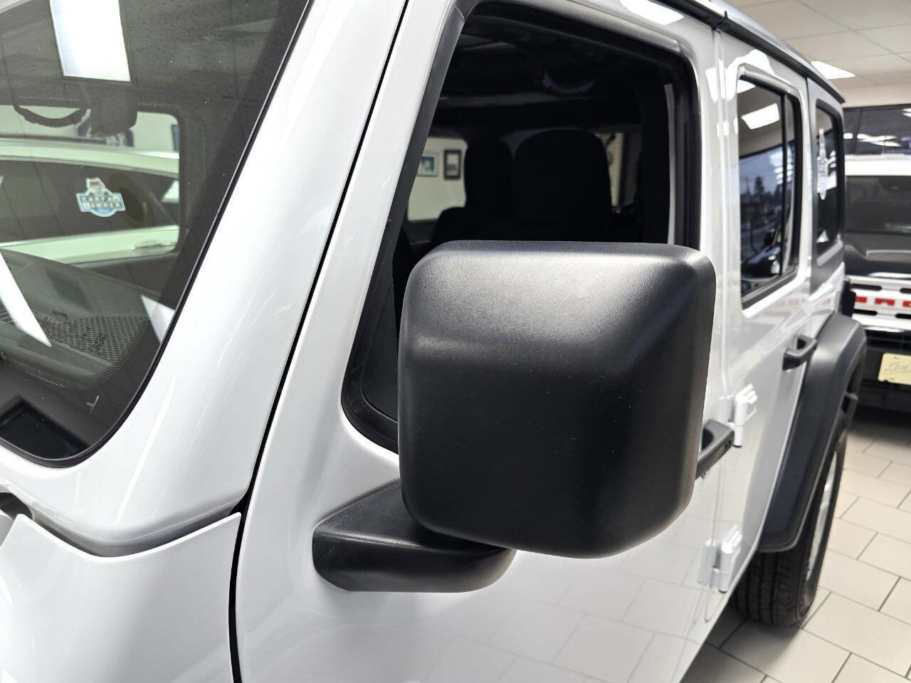 Used 2022 Jeep Wrangler Unlimited Sport image 19