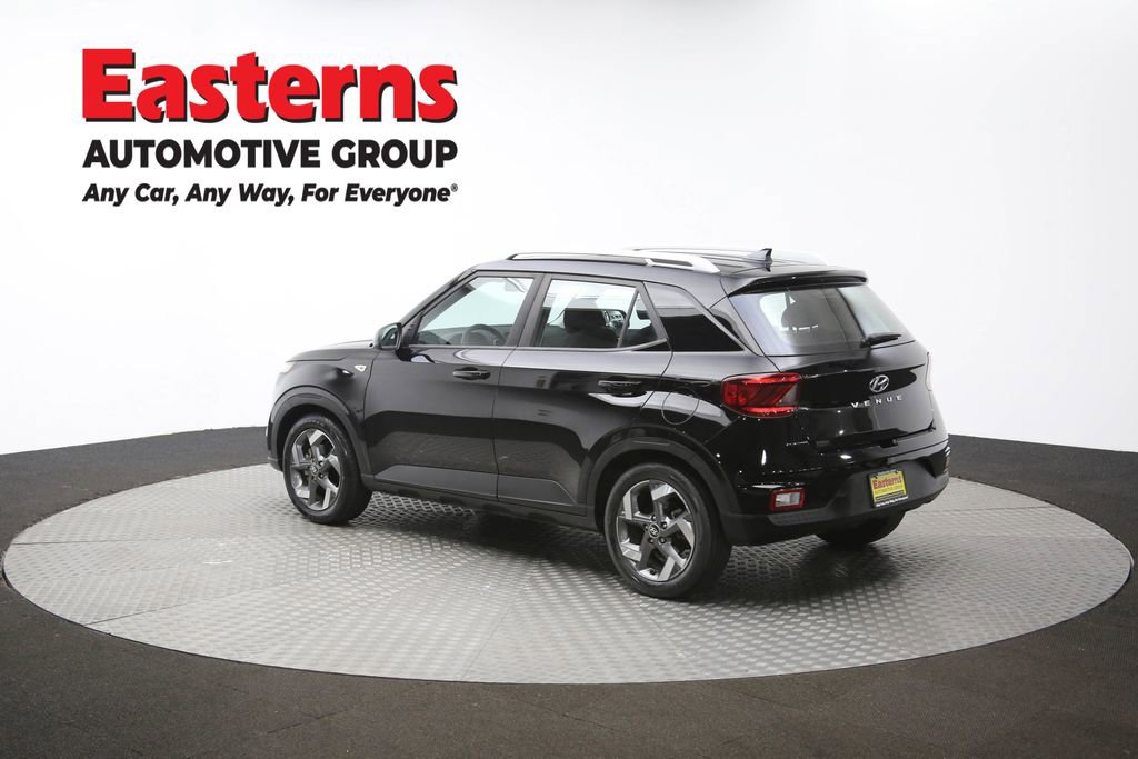 Used 2022 Hyundai Venue SEL image 63