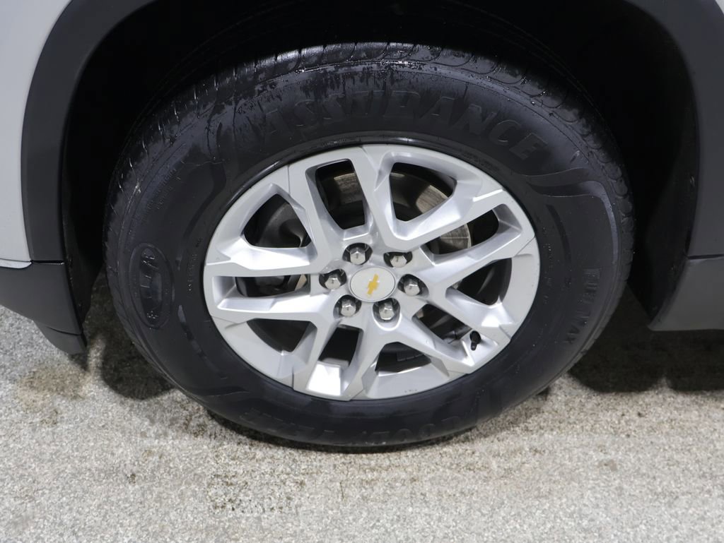 Used 2020 Chevrolet Traverse LT image 10