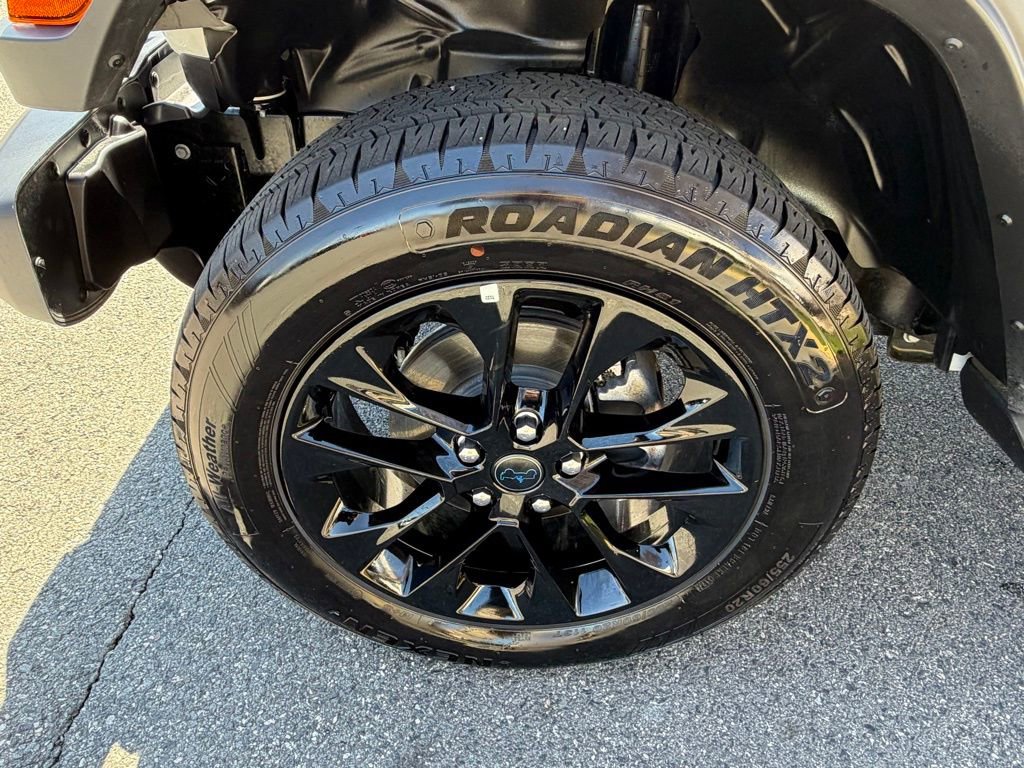 Certified 2025 Jeep Wrangler Unlimited Sahara image 13