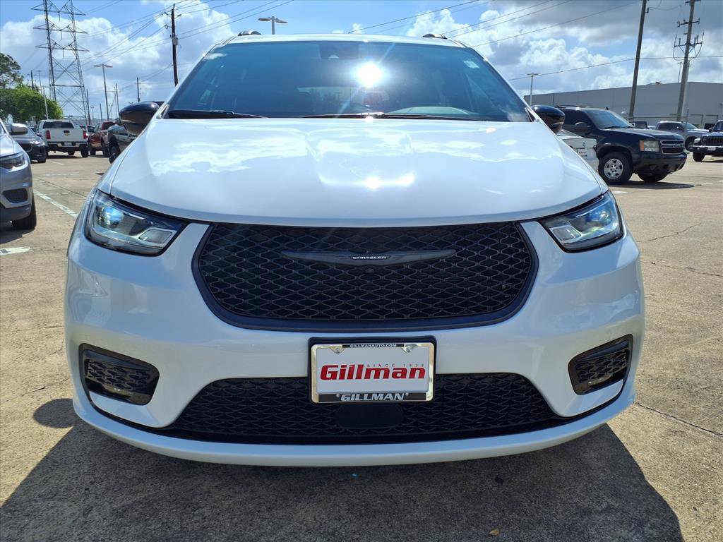 Used 2024 Chrysler Pacifica Limited w/ S Appearance Package image 24