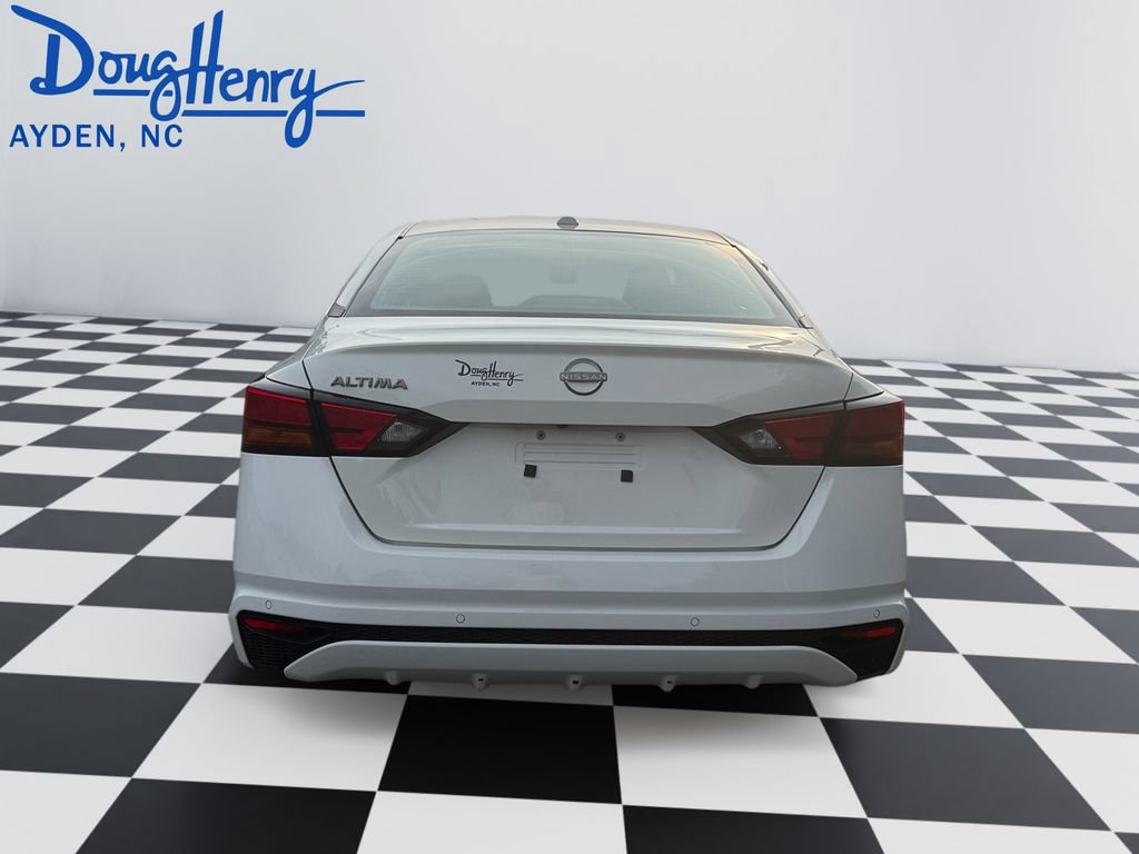 Used 2025 Nissan Altima 2.5 SV FWD image 4
