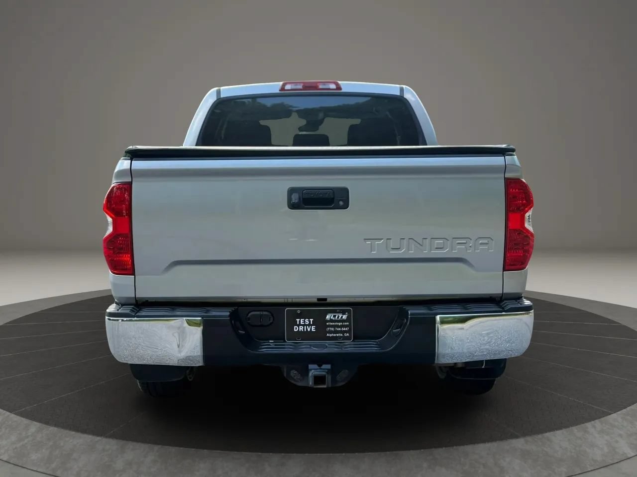 Used 2018 Toyota Tundra SR5 w/ SR5 Upgrade Package RWD image 5
