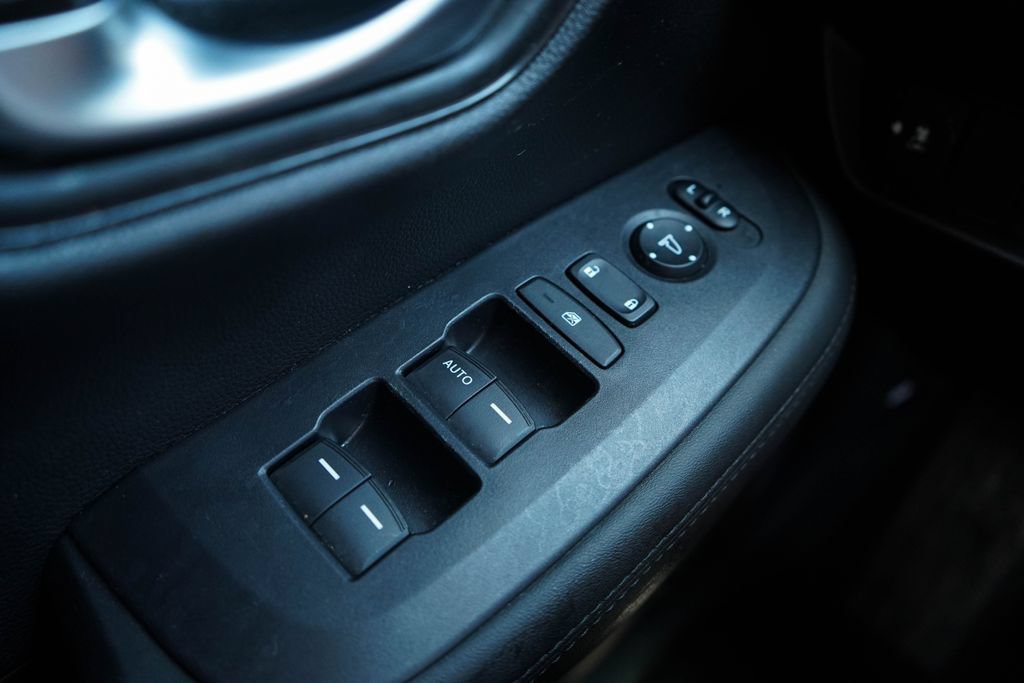 Used 2026 Honda HR-V LX image 28